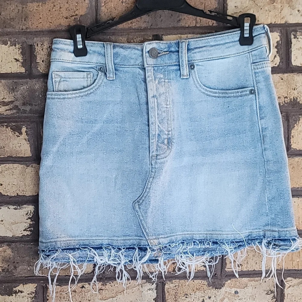 Hidden denim skirt, size small